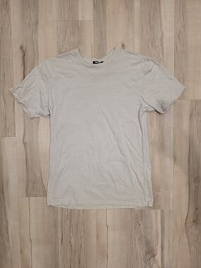 TALENTLESS Light Gray Crewneck Short Sleeve Tee